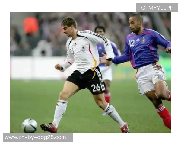 足球传奇32号：解析足坛明星背后的故事与成就